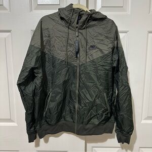 Nike Men's Sportswear Windrunner Hooded Jacket L Green Full Zip Mesh Lined NWT